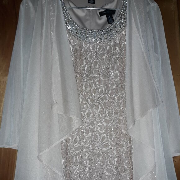 R-M Richards-((New)) (( Item # 310 )) - Picture 4 of 12